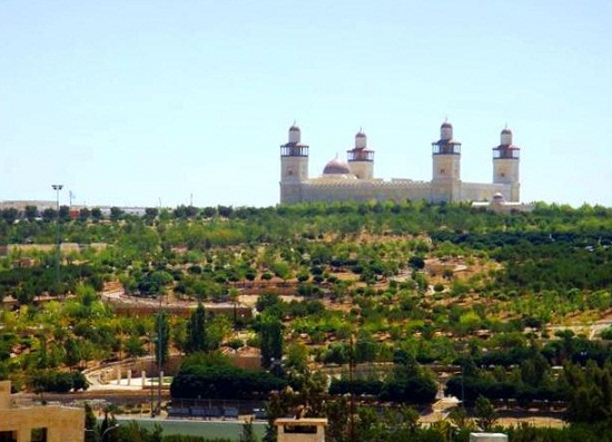 طقس مشمس ودافئ اليوم وارتفاع تدريجي على درجات الحرارة حتى الجمعة