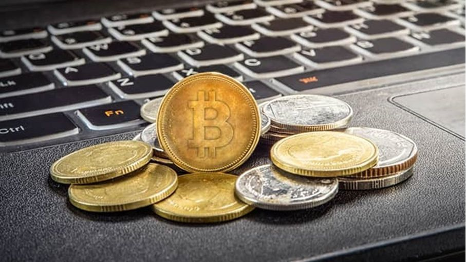 “البتكوين” عند أدنى مستوى منذ تشرين الثاني الماضي