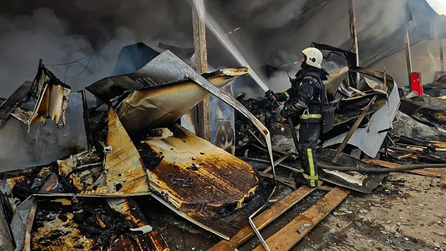 مقتل شخص وإصابة 10 بغارات روسية بمسيّرات على أوكرانيا