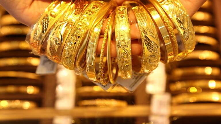 61.8 دينارا سعر الذهب عيار 21 محليا