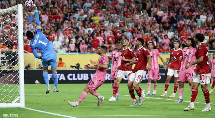 من المباراة بين الفريقين